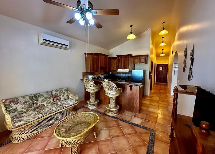 Diamond Reef 32b * San Pedro (Ambergris Caye)